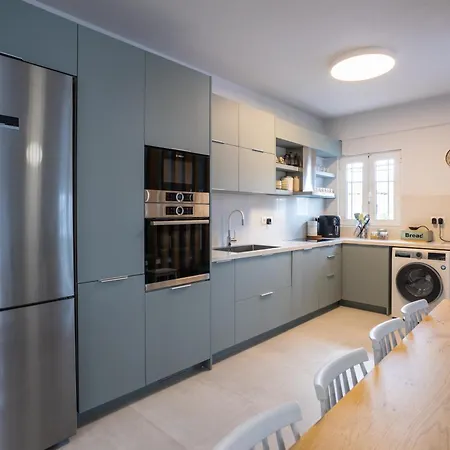 Casa George Daire Resmo