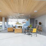 Lägenhet Casa George